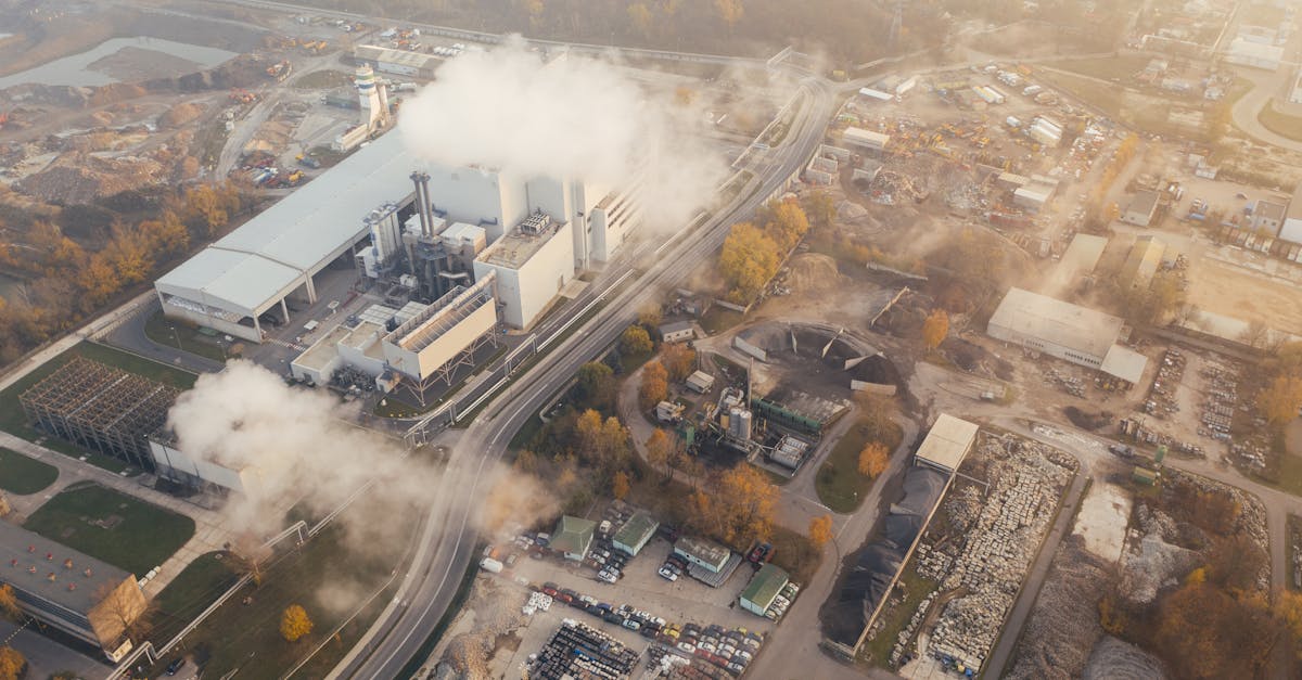 découvrez le concept de tarification du carbone, une politique essentielle pour réduire les émissions de gaz à effet de serre. apprenez comment cette approche incitative encourage les entreprises et les gouvernements à adopter des pratiques plus durables, tout en favorisant la transition vers une économie verte.