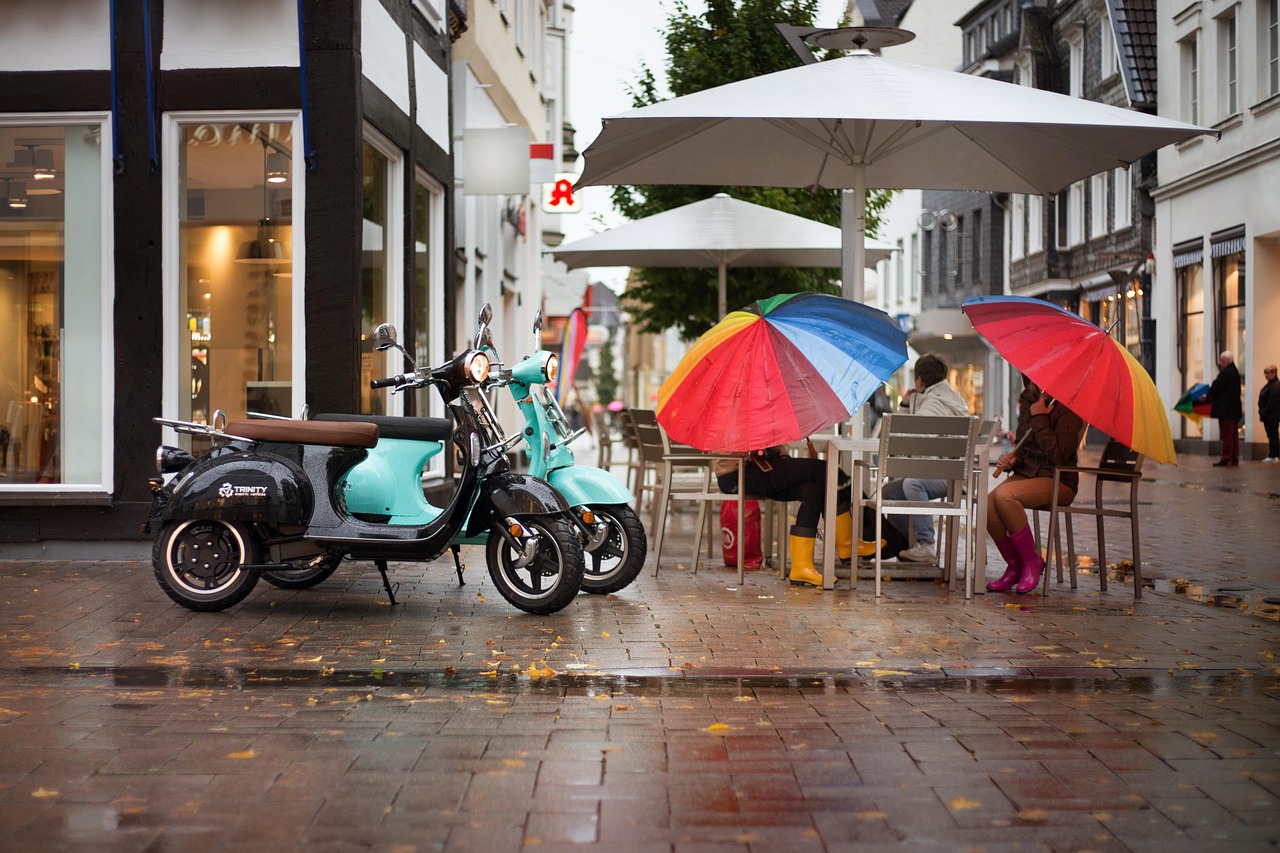 découvrez les meilleurs scooters électriques adaptés à tous vos besoins de mobilité urbaine ! comparez les modèles, les prix et profitez de conseils pour choisir votre trottinette électrique idéale.